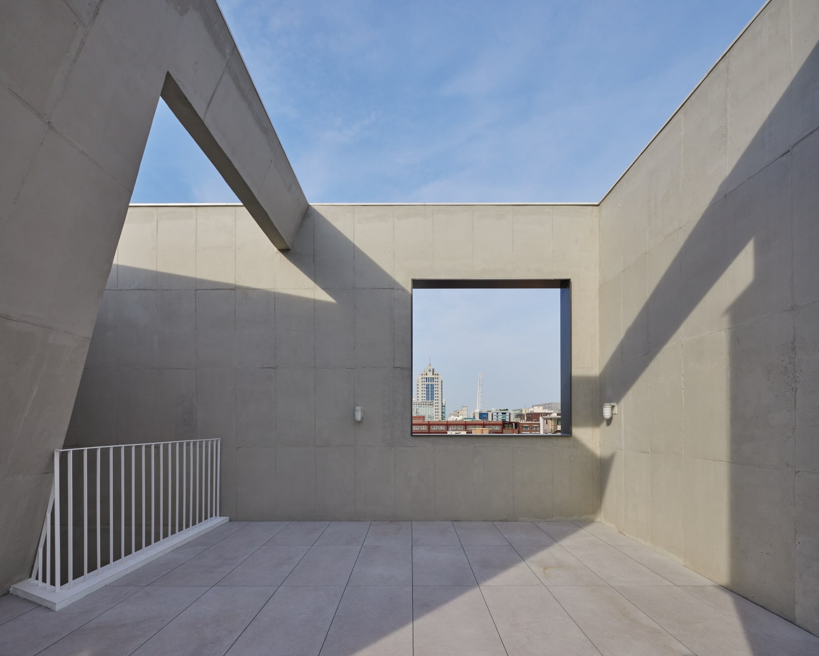 SPACE Daechi 95816 (2024 Beautiful Architecture Award) 4